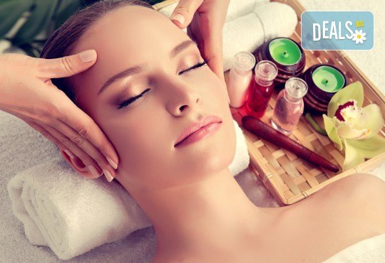 60-минутен ориенталски масаж на тяло и бонус: масаж на лице в студио
