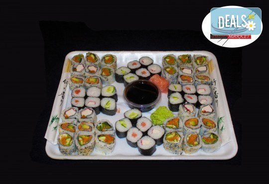 56 суши хапки с филаделфия, сьомга и херинга или скариди от Sushi Market