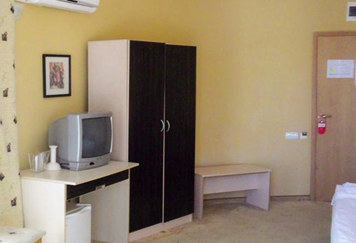 Джули 3* - снимка - 4