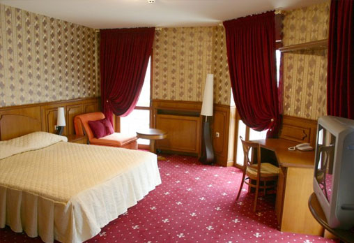 Брадърс 3* - снимка - 2