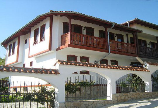 Двата бряста 2* - снимка - 9