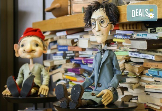 Театър за двама! „Каша за душата, или коледното джудже в бакалницата“ по Х. К. Андерсен на 8-ми декември (неделя), 11 часа в Младежки театър Николай Бинев - Снимка 2