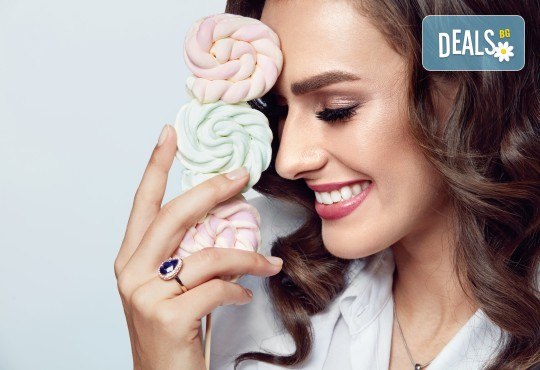 За красива и здрава усмивка! Обстоен преглед, почистване на зъбен камък и полиране с AirFlow при д-р Тодорова! - Снимка 1