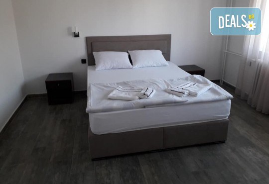 Уикенд в Бойник, Сърбия, с приятели! 1 нощувка със закуска и празнична вечеря с жива музика и неограничен алкохол, възможност за транспорт - Снимка 2