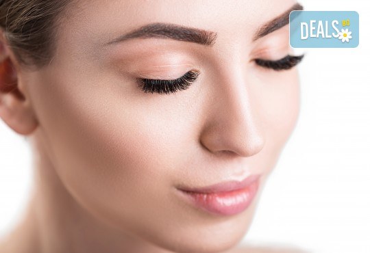 Перманентни мигли – сгъстяване и удължаване с дълготраен ефект от Дерматокозметичен център Енигма - Снимка 2