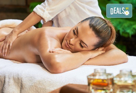 90 минути релакс за Нея! Виетнамски масаж с био кокосово масло, мануална терапия, рефлексотерапия на стъпала и индийски точков масаж на глава при физиотерапевт от Филипините в Senses - Снимка 2