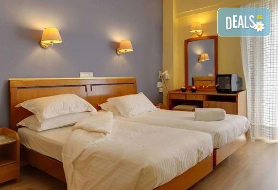 Нова година в Кавала, Гърция, със Запрянов Травел! 3 нощувки със закуски в Hotel Esperia 3*, Новогодишна вечеря в ресторант Kavaliotissa, транспорт - Снимка 3