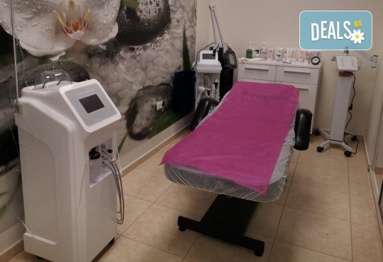 Микроблейдинг на вежди, 3D ефект чрез метода косъм по косъм + включен ретуш в Студио за красота BEAUTY STAR до Mall of Sofia! - Снимка 4