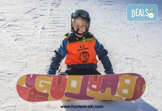 На ски в Боровец! Еднодневен наем на ски или сноуборд оборудване за възрастен или дете от Ски училище Hunters! - Снимка 5