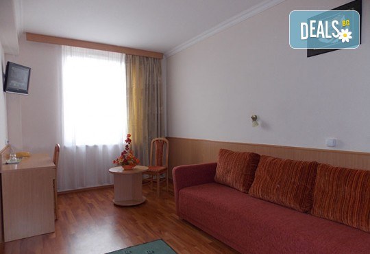 Преди Коледа в Будапеща! 2 нощувки със закуски в хотел 3*, транспорт и панорамна обиколка с екскурзовод на български - Снимка 10