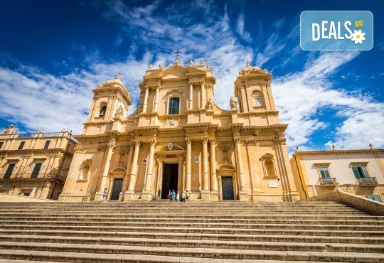 Самолетна екскурзия до Сицилия през пролетта! 4 нощувки, закуски и вечери, самолетни билети, летищни такси, водач и възможност за тур до Етна и Палермо! - Снимка 9