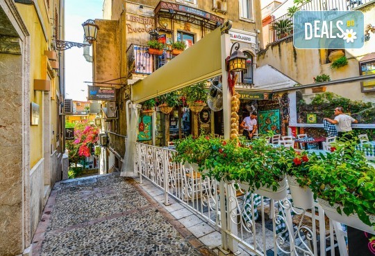 Самолетна екскурзия до Сицилия през пролетта! 4 нощувки, закуски и вечери, самолетни билети, летищни такси, водач и възможност за тур до Етна и Палермо! - Снимка 11