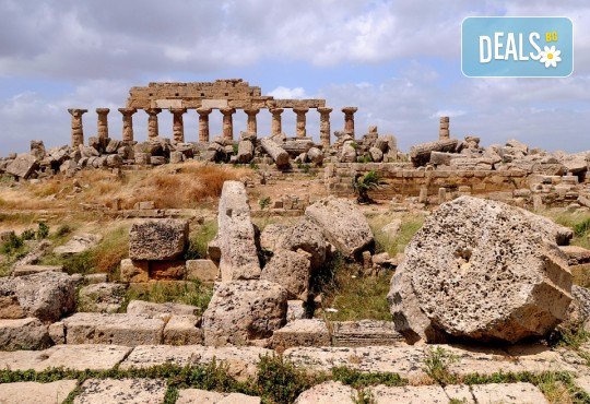 Самолетна екскурзия до Сицилия през пролетта! 4 нощувки, закуски и вечери, самолетни билети, летищни такси, водач и възможност за тур до Етна и Палермо! - Снимка 7