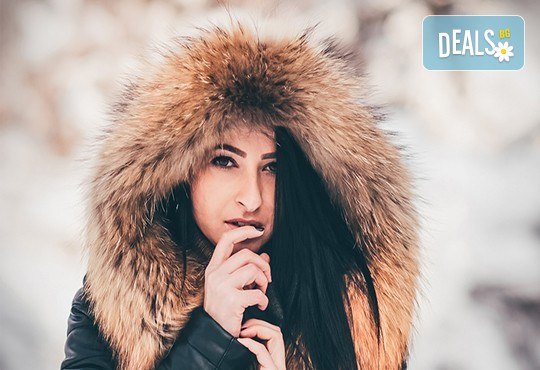 Коледна или зимна семейна, детска или индивидуална фотосесия в студио, в дома на клиента или на открито с 25 обработени кадъра от Фото студио Амели! - Снимка 5