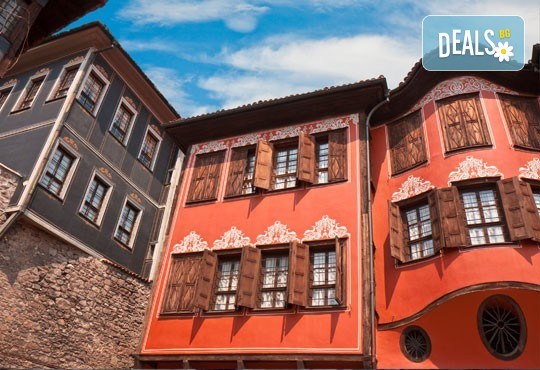 За 1 ден на Коледен фестивал Капана, Пловдив, на 21.12. или 22.12. с туроператор Поход! Транспорт, водач и разходка в Стария град - Снимка 2