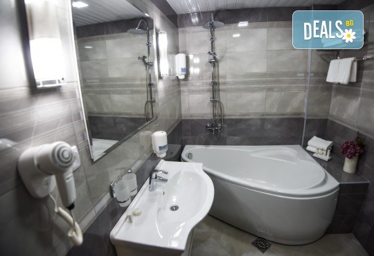 Нова година в Пожега, Сърбия! 2 нощувки със закуски в хотел 3*, 1 вечеря, Новогодишна вечеря с неограничени напитки и програма, транспорт - Снимка 4