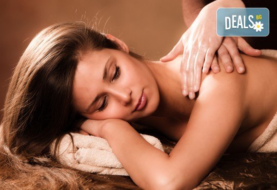 СПА пакет Релакс! 60-минутен релаксиращ масаж на цяло тяло, пилинг на гръб, масаж на глава и лице и бонус: масаж на ходила в Женско Царство! - Снимка 3