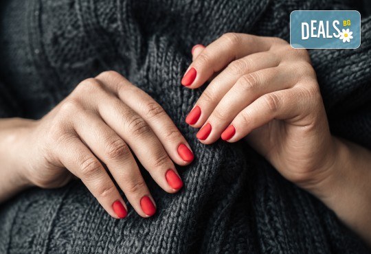 Красиви цветове! Маникюр с гел лак Secretly или SNB в студио за красота Zarra Style, Студентски град - Снимка 1