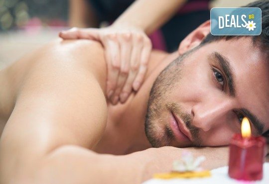 Перфектният подарък за Него! 3 или 5 луксозни SPA масажа с билки, бял шоколад, червено грозде и магнезий в луксозния Senses Massage & Recreation! - Снимка 1