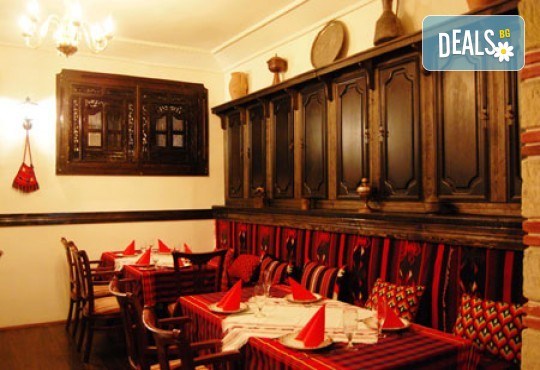 Нова година в Скопие, Македония! 2 нощувки със закуски в Hotel Ibis 4*, Празнична Новогодишна вечеря и транспорт! - Снимка 8