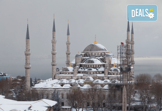Зимна приказка в Истанбул с Караджъ Турс през януари и февруари! 2 нощувки със закуски в хотел 2*, транспорт и посещение на мол Forum - Снимка 1