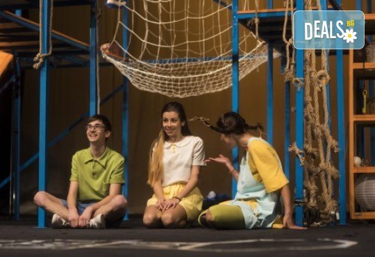 Коледно забавление с децата! 1 билет за двама за Пипи на 15.12. от 17ч. в театър София + раздаване на подаръци от Дядо Коледа! - Снимка 7