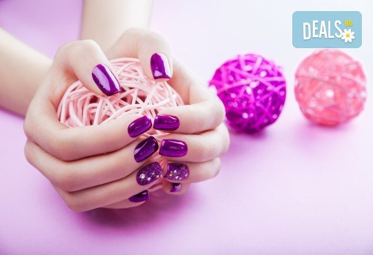 Красива жена! Дълготраен маникюр с гел лак BlueSky, 2 декорации и сваляне на предишен гел лак в WAVE STUDIO - НДК! - Снимка 1