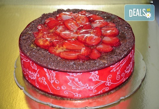 Баварска шоколадова торта с ягоди - 1кг ики 2кг. от сладкарница Лагуна! - Снимка 2