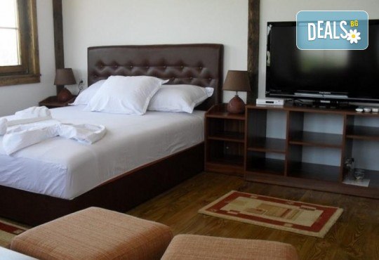 Екскурзия до Етно село ”Тимчевски“ с България Травъл! 1 нощувка със закуска и вечеря с богато меню с напитки и жива музика, транспорт и посещение на Осоговския манастир - Снимка 3