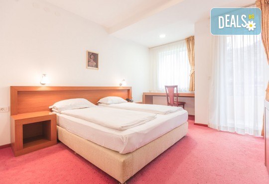 СПА уикенд в Струмица с България Травъл! 1 нощувка със закуска, обяд и гала вечеря в Hotel Sirius Spa & Wellness 4*, безплатно ползване на СПА център транспорт - Снимка 2