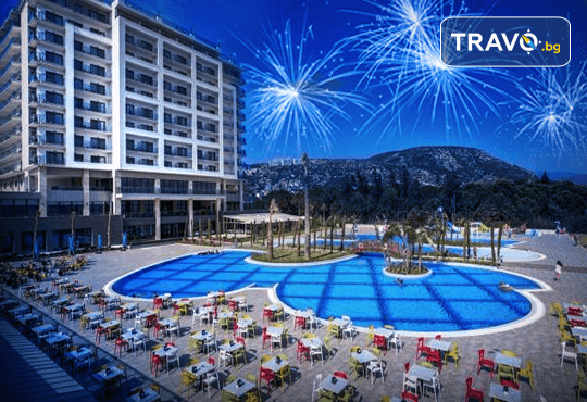 Последни места за Нова година в Amara Sealight Elite 5*, Кушадасъ! 4 нощувки на база Ultra All Inclusive, празнична вечеря и ползване на СПА - Снимка 1
