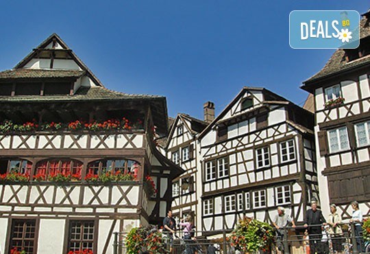 Екскурзия до Париж през Швейцария с България Травел! 7 нощувки със закуски, транспорт и Прага, Париж, Страсбург, Женева, Монтрьо, Милано - Снимка 4