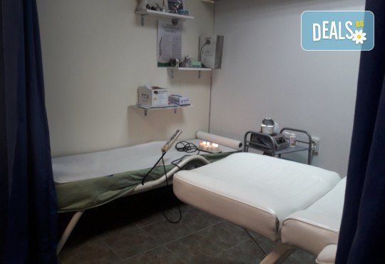 Живот без болка! Терапия с термично масажно легло Ceragem при проблеми с гръбначния стълб, крайниците и ставите, ревматизъм и др. в Studio New Nail and Beauty NG в Лозенец! - Снимка 4