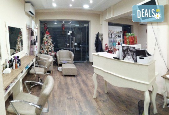 Дълготраен и естествен резултат! Микроблейдинг на вежди в салон за красота Неви в Центъра! - Снимка 6