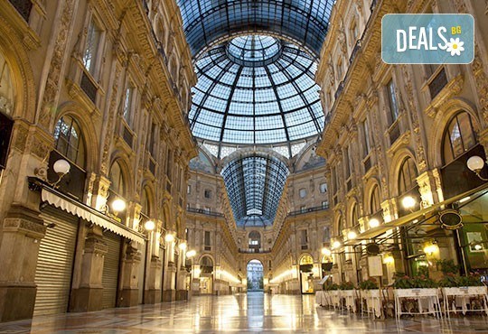 Шопинг в най-известните аутлети в цяла Италия с Mira Travel! 3 нощувки и закуски в хотел 4*, самолетни билети и летищни такси, трансфери до шопинг центровете - Снимка 2