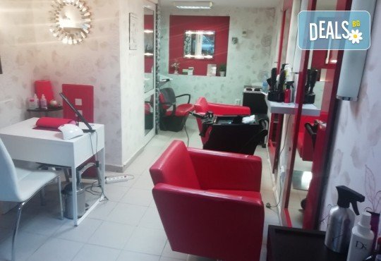 Подстригване, терапия с био продукти - измиване, нанасяне на маска и кристали, оформяне на прав сешоар в салон за красота Golden Angel, до НДК! - Снимка 4