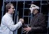 Гледайте звездата на Младежки театър Александър Хаджиангелов в „Пилето” на 29.01. от 19 ч., камерна зала, 1 билет - thumb 6