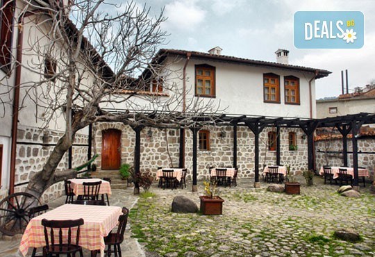 Почивка за двама! Нощувка и закуска в Комплекс Илинден, Брацигово, безплатно за дете до 6 г. - Снимка 13