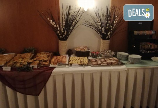 Уикенд в Кавала със Запрянов Травел! 1 нощувка със закуска в Hotel Esperia 3*, транспорт и посещение на Амолофи - Снимка 8