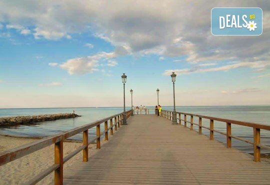 Екскурзия за 3-ти март до Паралия Катерини, с възможност за посещение на феномена Метеора! 2 нощувки със закуски, транспорт и екскурзовод от Рикотур - Снимка 4