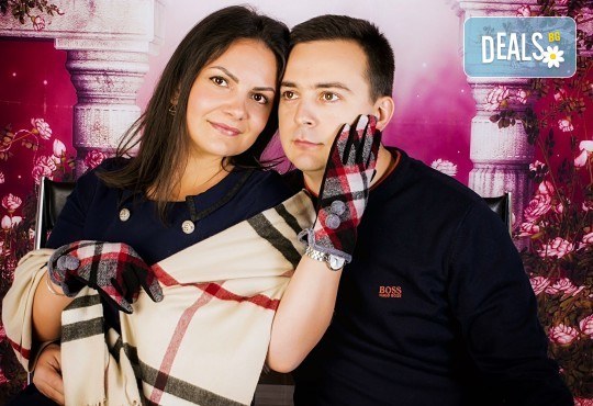 Подарете с любов! Романтична студийна фотосесия с 20 обработени кадъра от Pandzherov Photography - Снимка 2