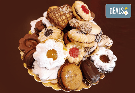 За празниците в офиса! 1 кг. домашни гръцки сладки: седем различни вкуса сладки с шоколад, макадамия и кокос, майсторска изработка от Сладкарница Джорджо Джани - Снимка 9