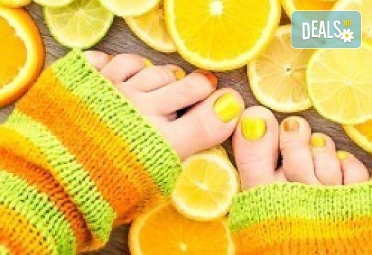 Красиви крачета! Поглезете се с педикюр с гел лак BlueSky в Салон за красота Мечта - Снимка 2