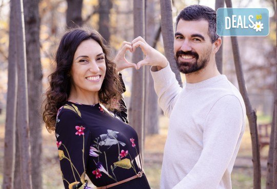 За Свети Валентин! Портретна фотосесия за двама на открито или в студио с 25 обработени кадъра от Фото Студио Амели - Снимка 2