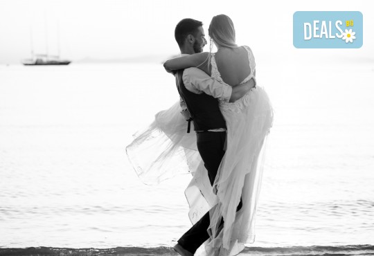 За Свети Валентин! Портретна фотосесия за двама на открито или в студио с 25 обработени кадъра от Фото Студио Амели - Снимка 8