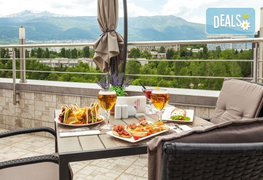 Специално предложение за Свети Валентин! Романтична вечеря за двама с изискано меню в Скай Бар Грами на 14-ти февруари - Снимка 7