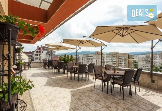 Специално предложение за Свети Валентин! Романтична вечеря за двама с изискано меню в Скай Бар Грами на 14-ти февруари - Снимка 10