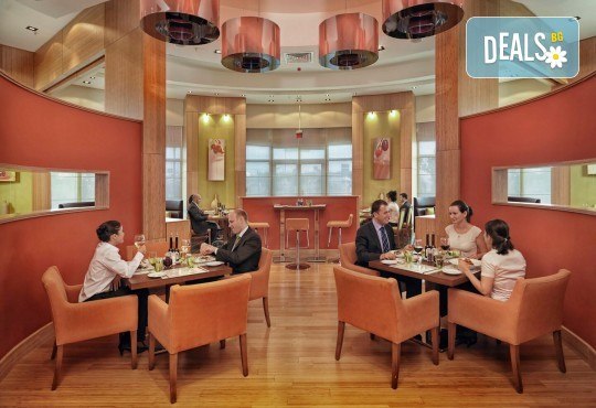 Фестивал на лалето през март или април в Истанбул! 2 нощувки със закуски в Courtyard By Marriott Istanbul International Airport 4*, транспорт от Русе, В. Търново и Казанлък - Снимка 9