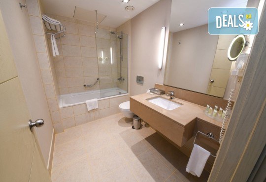 Фестивал на лалето през март или април в Истанбул! 2 нощувки със закуски в Courtyard By Marriott Istanbul International Airport 4*, транспорт от Русе, В. Търново и Казанлък - Снимка 7