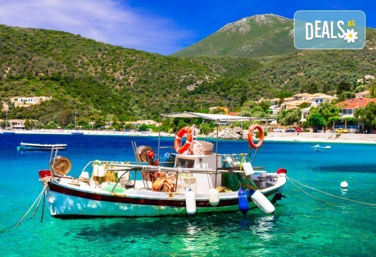 Ранни записвания за Великден на о. Лефкада! 3 нощувки със закуски в Avra Beach Hotel 3*, транспорт и екскурзовод - Снимка 2